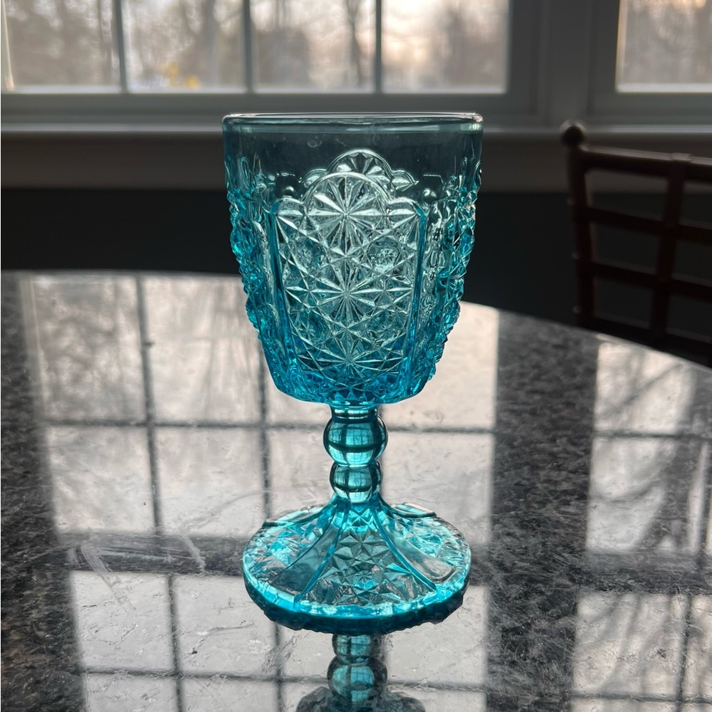 Antique L G Wright DAISY & BUTTON Blue 6 ⅛” Water Goblet EAPG - Picture 2 of 7